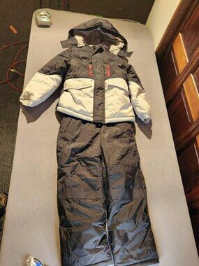 Xtreme Outfitters Kids 2-Piece Snow Suit Set Size 5 NWT